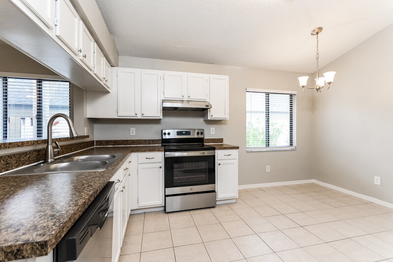 3,450/Mo, 1764 Waterbeach Ct Apopka, FL 32703 Kitchen View