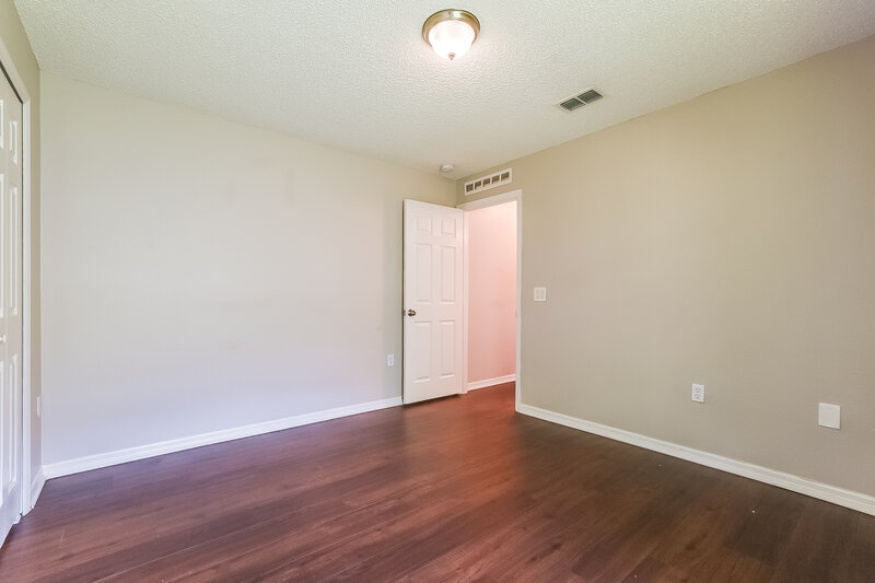 2,530/Mo, 13825 Econ Woods Ln Orlando, FL 32826 Bedroom View 2