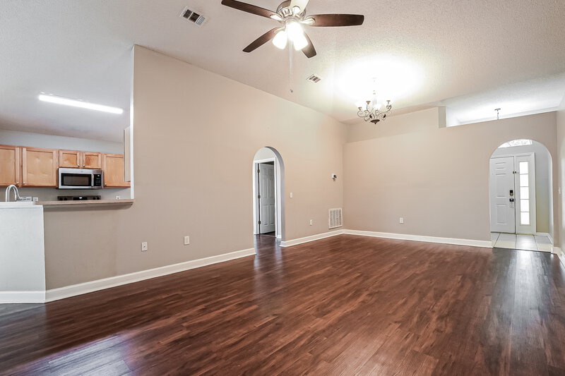 2,470/Mo, 12503 Woodbury Cove Dr Orlando, FL 32828 Living Room View
