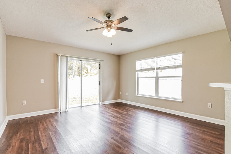 2,470/Mo, 12503 Woodbury Cove Dr Orlando, FL 32828 Main Bedroom View 2
