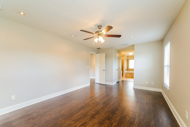 3,250/Mo, 1900 Southern Oak Loop Minneola, FL 34715 Main Bedroom View 2