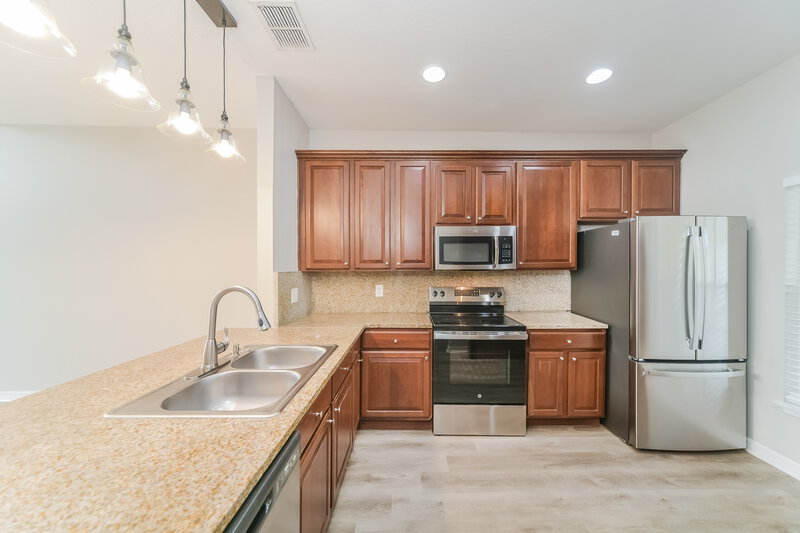 2,500/Mo, 2034 Meadow Pond Way Orlando, FL 32824 Kitchen View