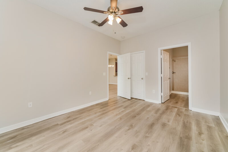 2,500/Mo, 2034 Meadow Pond Way Orlando, FL 32824 Main Bedroom View
