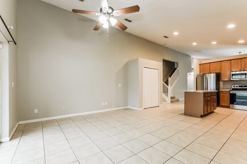 2,620/Mo, 2101 Woodsedge Dr Kissimmee, FL 34746 Family Room View 2