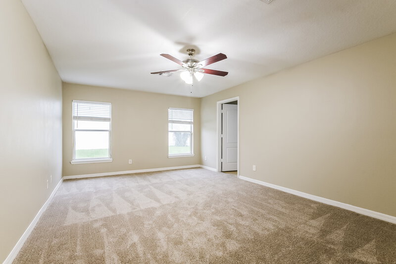 2,620/Mo, 2101 Woodsedge Dr Kissimmee, FL 34746 Main Bedroom View