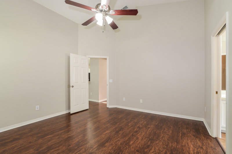 2,125/Mo, 493 Lancers Dr Winter Springs, FL 32708 Main Bedroom View