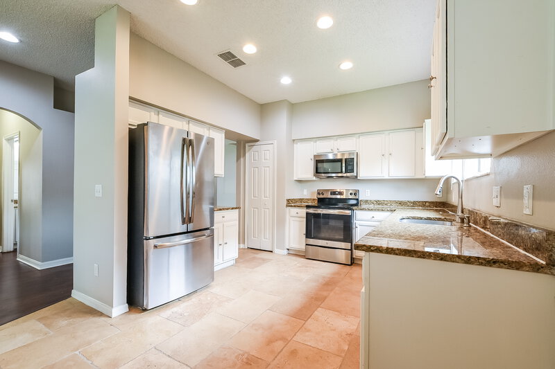 2,650/Mo, 1149 Osprey Way Apopka, FL 32712 Kitchen View