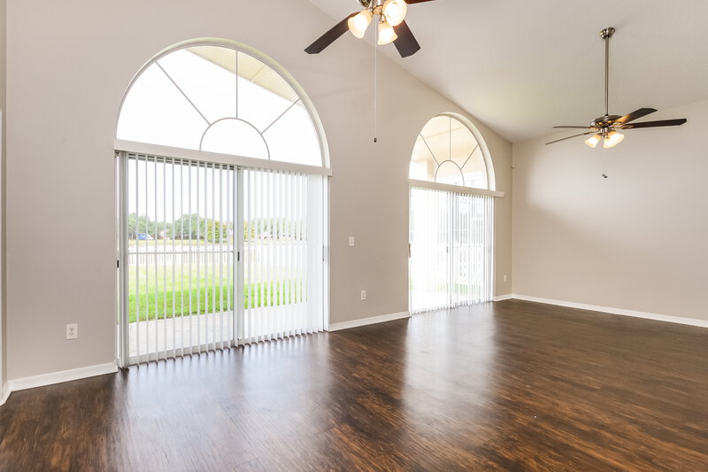 2,160/Mo, 1826 Wimbledon St Kissimmee, FL 34743 Living Room View 2