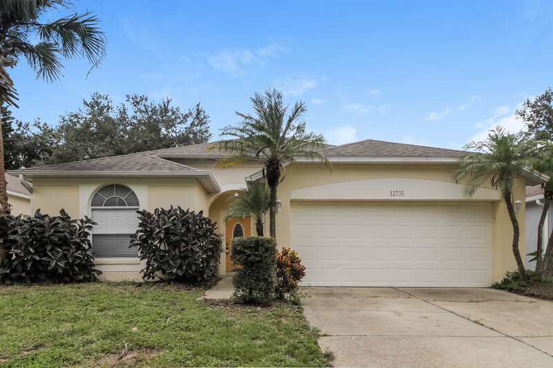2,305/Mo, 12735 Woodbury Oaks Dr Orlando, FL 32828 External View