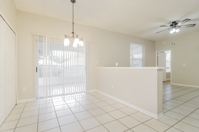 2,305/Mo, 12735 Woodbury Oaks Dr Orlando, FL 32828 Dining Room View