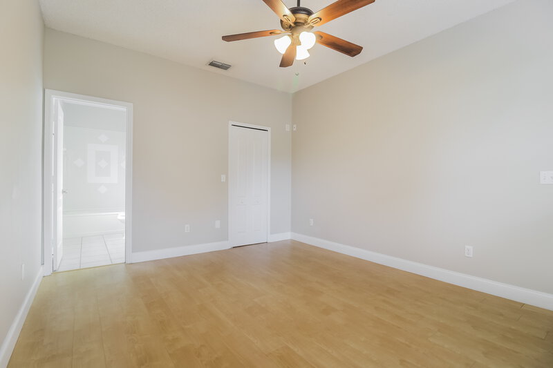 2,305/Mo, 12735 Woodbury Oaks Dr Orlando, FL 32828 Main Bedroom View