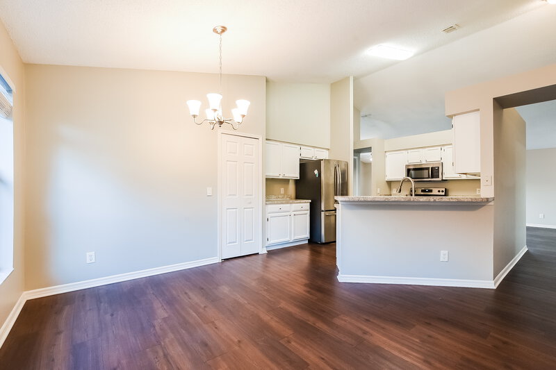 2,065/Mo, 15 S Cervidae Dr Apopka, FL 32703 Dining Room View