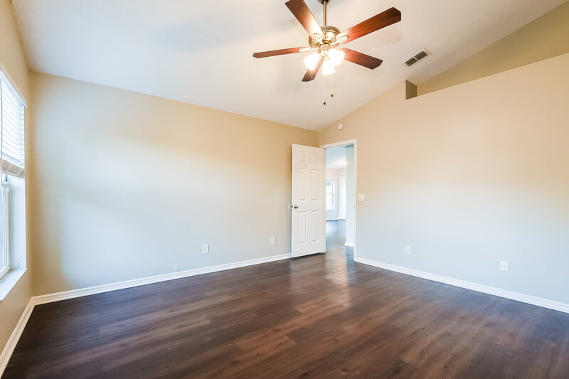 2,065/Mo, 15 S Cervidae Dr Apopka, FL 32703 Main Bedroom View 2