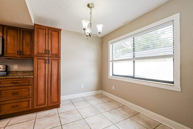 2,375/Mo, 9504 Lake Douglas Pl Orlando, FL 32817 Breakfast Nook View