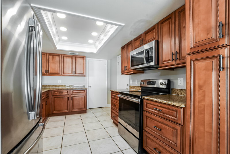 2,375/Mo, 9504 Lake Douglas Pl Orlando, FL 32817 Kitchen View