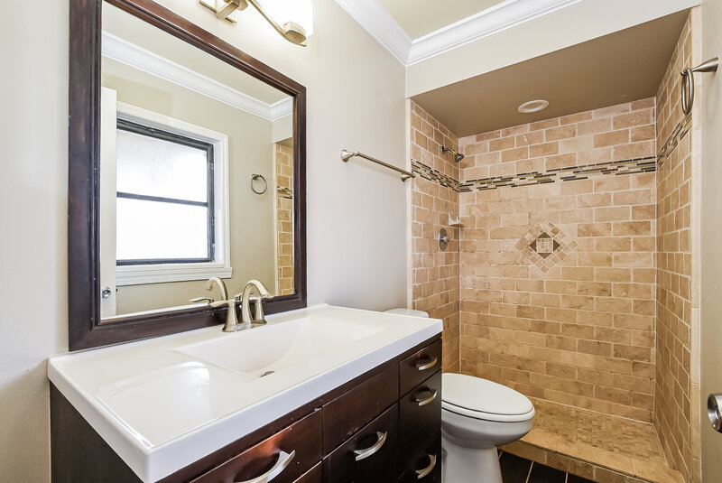 2,375/Mo, 9504 Lake Douglas Pl Orlando, FL 32817 Bathroom View