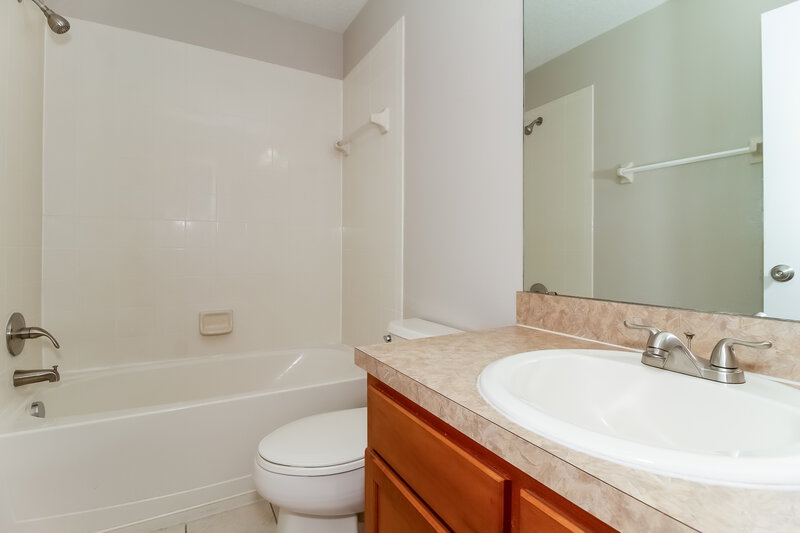 2,680/Mo, 2131 Portcastle Cir Winter Garden, FL 34787 Bathroom View 2