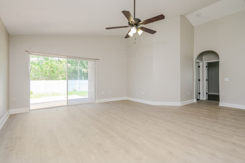 2,205/Mo, 1320 Creekview Ct Saint Cloud, FL 34772 Living Room View
