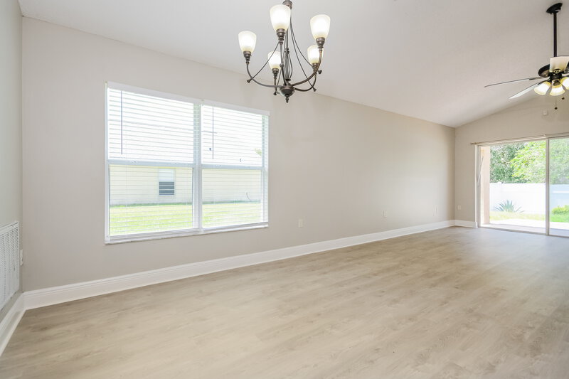 2,205/Mo, 1320 Creekview Ct Saint Cloud, FL 34772 Dining Room View 2