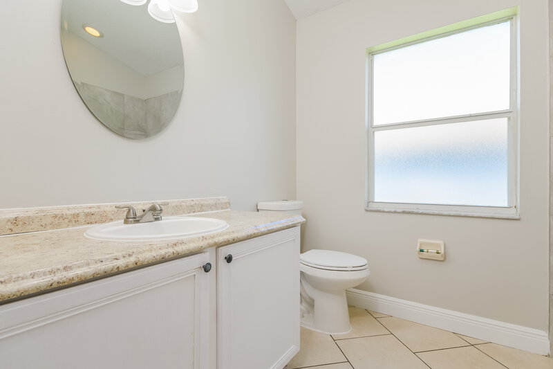2,205/Mo, 1320 Creekview Ct Saint Cloud, FL 34772 Bathroom View