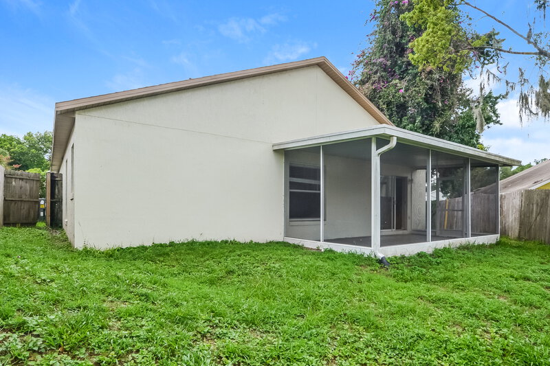 2,275/Mo, 641 Whitetail Loop Apopka, FL 32703 Rear View