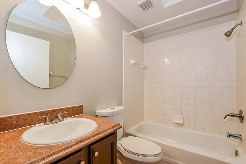 2,190/Mo, 1820 Greenbrook Ct Oviedo, FL 32766 Bathroom View