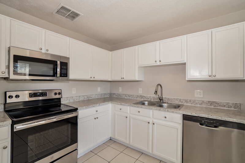 2,185/Mo, 2100 Mallard Creek Circle Kissimmee, FL 34743 Kitchen View
