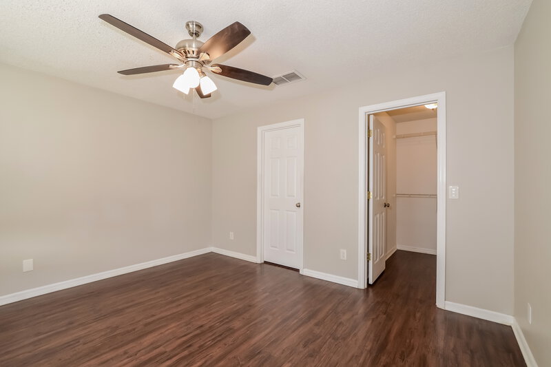 2,185/Mo, 2100 Mallard Creek Circle Kissimmee, FL 34743 Main Bedroom View 2