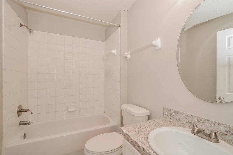 2,185/Mo, 2100 Mallard Creek Circle Kissimmee, FL 34743 Bathroom View