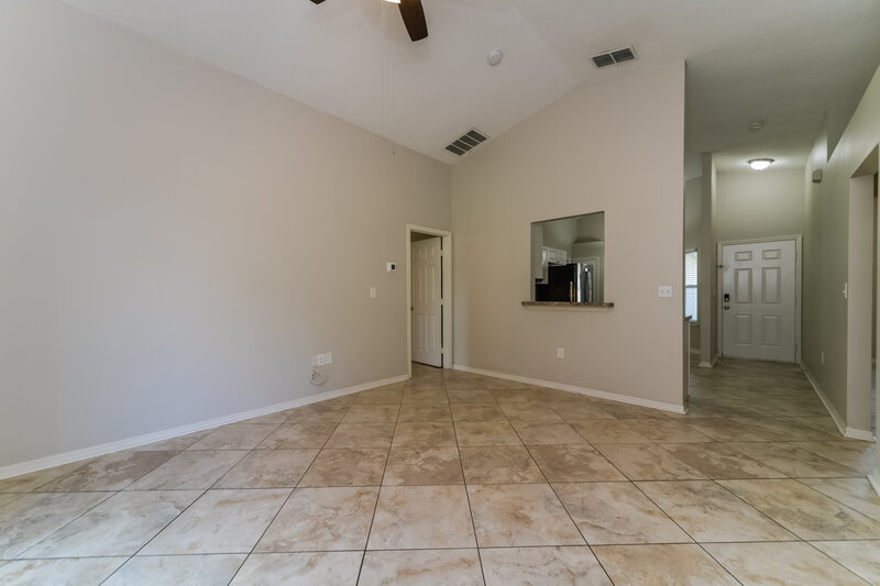 1,920/Mo, 4304 Natchez Trace Dr Saint Cloud, FL 34769 Living Room View 2