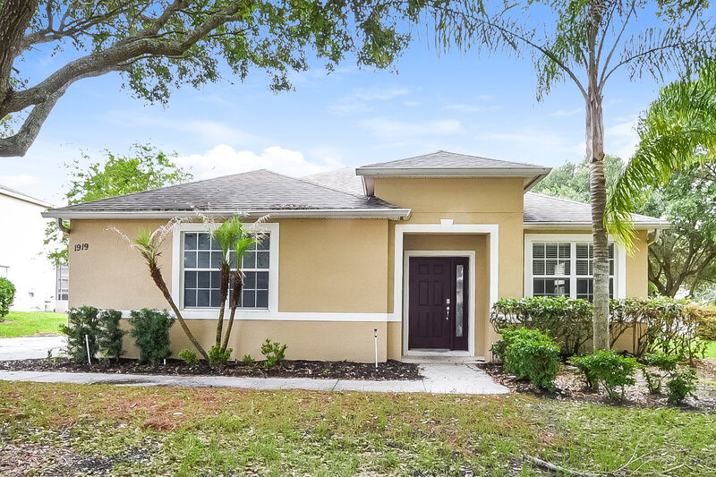 0/Mo, 1919 Beardsley Dr Apopka, FL 32703 External View