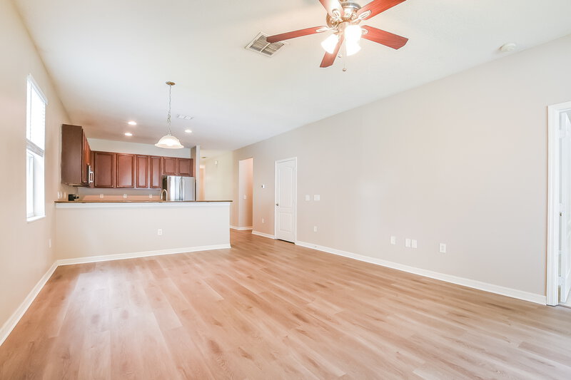 0/Mo, 1919 Beardsley Dr Apopka, FL 32703 Family Room View