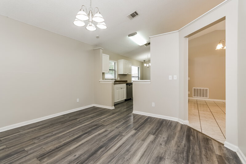 2,400/Mo, 1418 Mona Dr Kissimmee, FL 34744 Dining Room View 2
