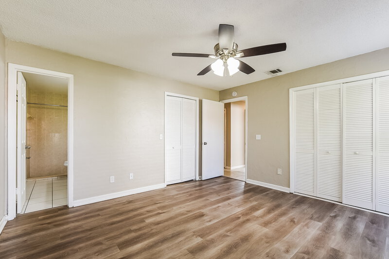 2,420/Mo, 1418 Mona Dr Kissimmee, FL 34744 Main Bedroom View 2