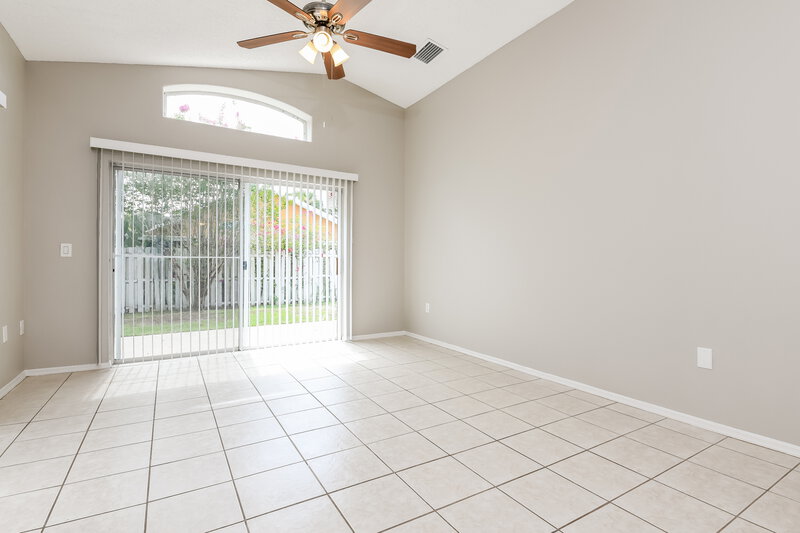 2,335/Mo, 2603 Spring Hill Dr Kissimmee, FL 34743 Living Room View