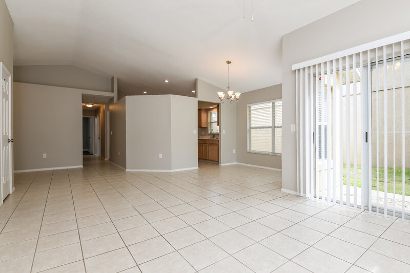 2,335/Mo, 2603 Spring Hill Dr Kissimmee, FL 34743 Living Room View 2