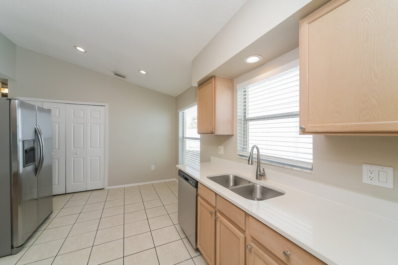 2,110/Mo, 2603 Spring Hill Dr Kissimmee, FL 34743 Misc View 6