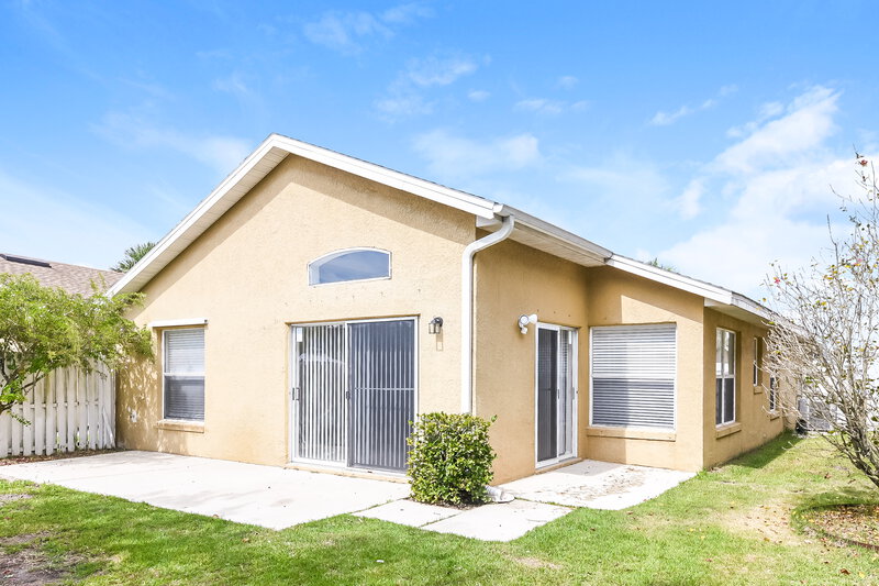 2,335/Mo, 2603 Spring Hill Dr Kissimmee, FL 34743 Rear View