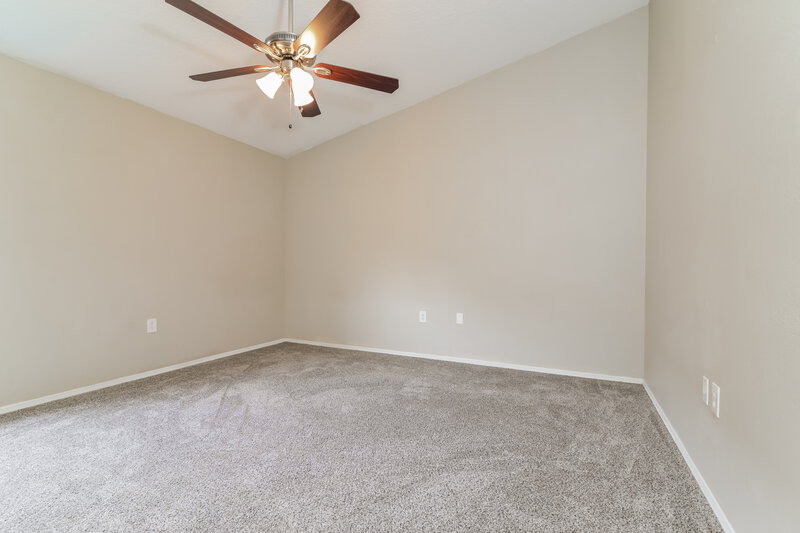 2,405/Mo, 11354 Pinewood Cove Ln Orlando, FL 32817 Main Bedroom View 2