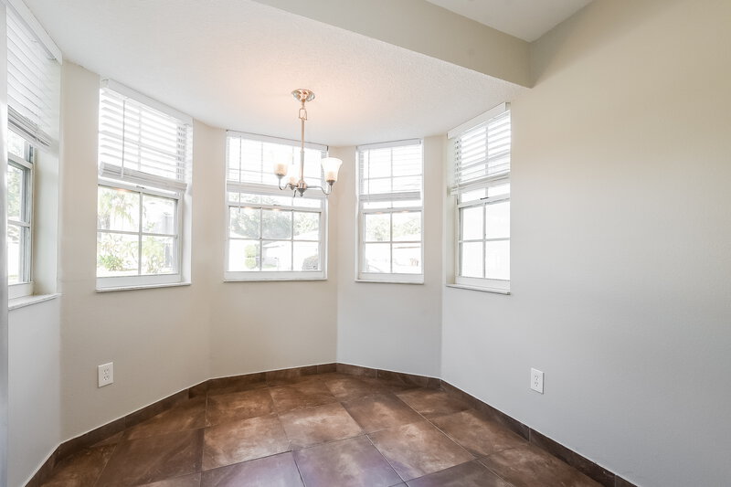 2,015/Mo, 1458 Eldra Dr Kissimmee, FL 34744 Breakfast Nook View