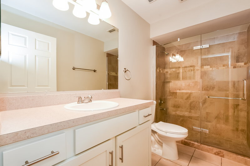 2,015/Mo, 1458 Eldra Dr Kissimmee, FL 34744 Bathroom View