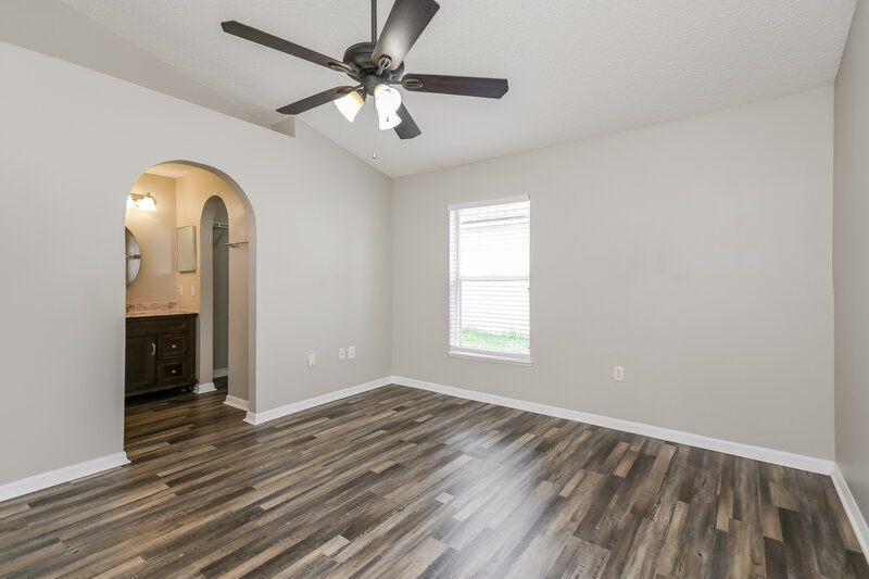 2,100/Mo, 115 Placid Woods Ct Sanford, FL 32773 Main Bedroom View