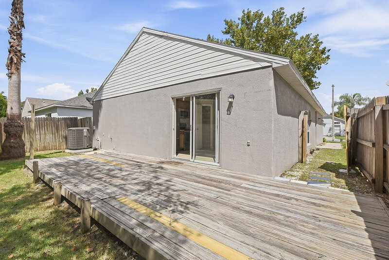 2,100/Mo, 115 Placid Woods Ct Sanford, FL 32773 Rear View