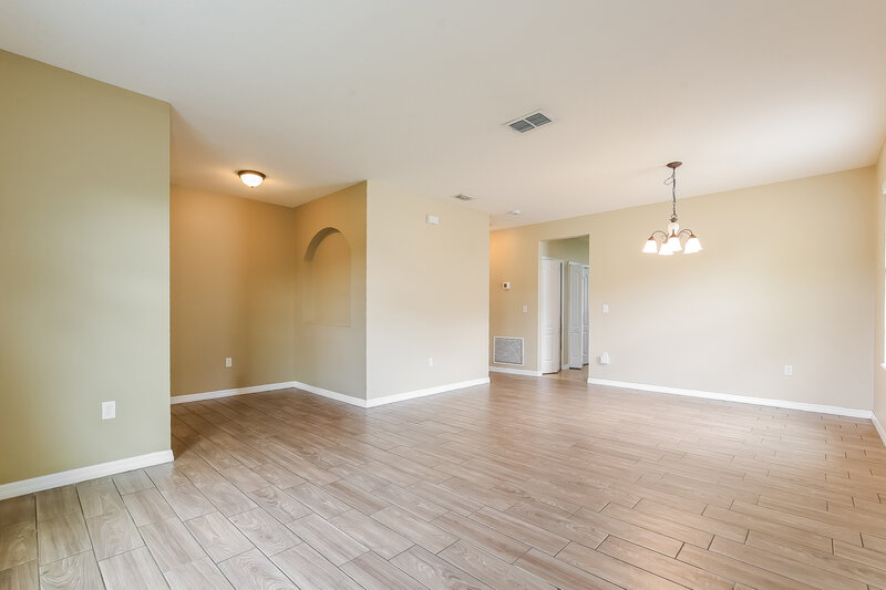 2,345/Mo, 121 Daigledog St Saint Cloud, FL 34772 Living Room View