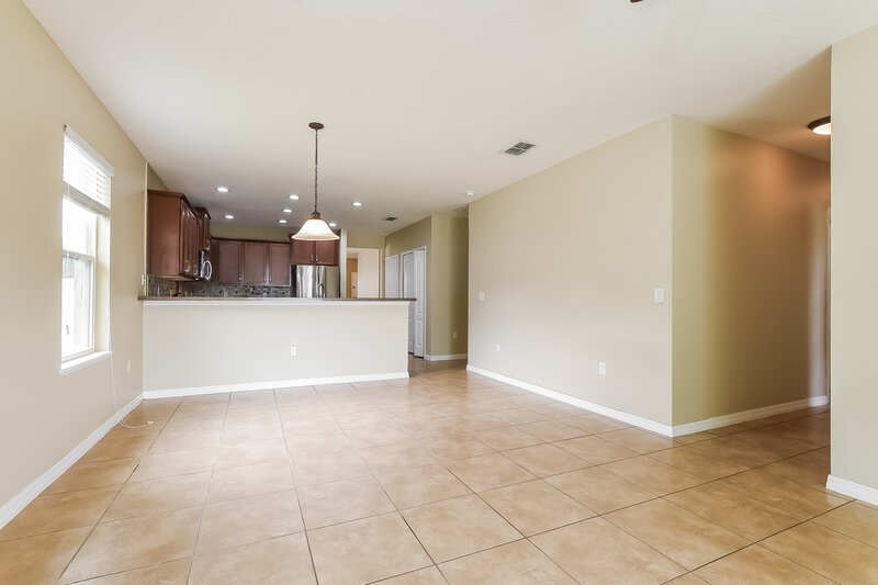 2,345/Mo, 121 Daigledog St Saint Cloud, FL 34772 Family Room View