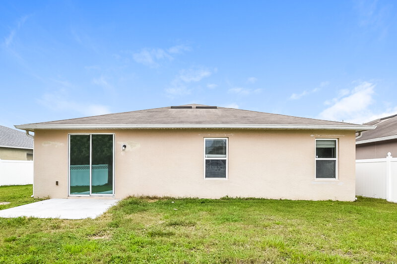 2,345/Mo, 121 Daigledog St Saint Cloud, FL 34772 Rear View