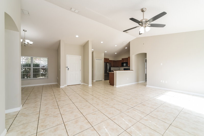 1,970/Mo, 4108 Shelter Bay Dr Kissimmee, FL 34746 Living Room View