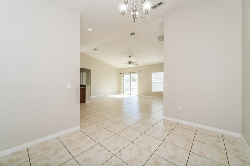 1,970/Mo, 4108 Shelter Bay Dr Kissimmee, FL 34746 Living Room View 4