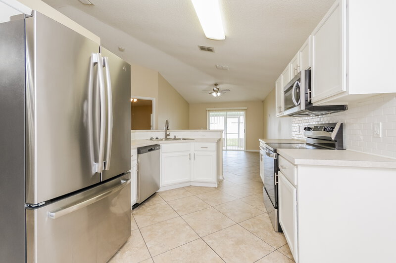 2,130/Mo, 2145 Marisol Loop Kissimmee, FL 34743 Kitchen View