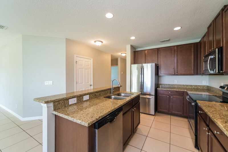 2,265/Mo, 3722 Brambly Avenue Saint Cloud, FL 34772 Kitchen View 2